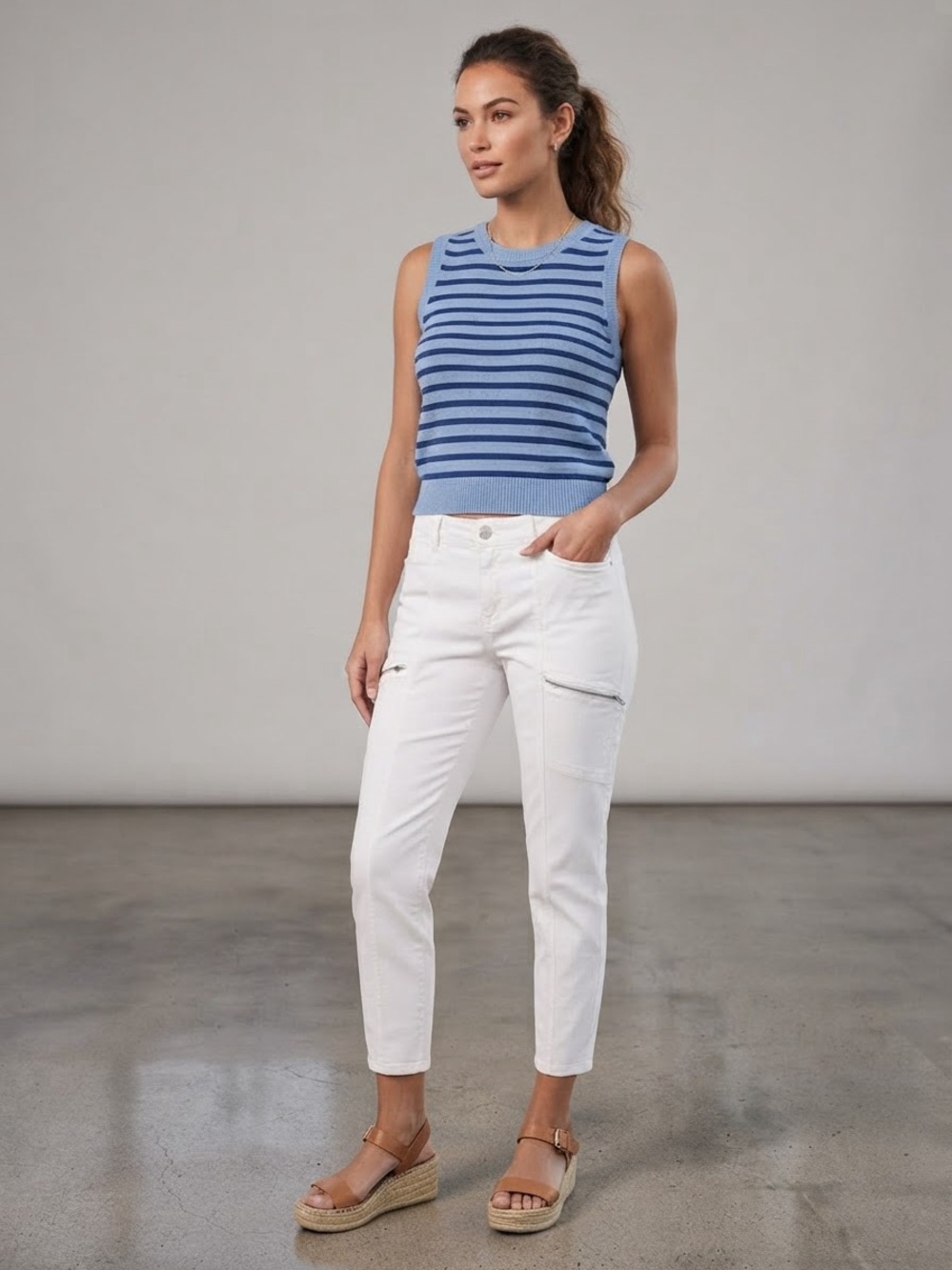 White House Black Market White Cropped Ankle Jeans with Zip Pocket Details